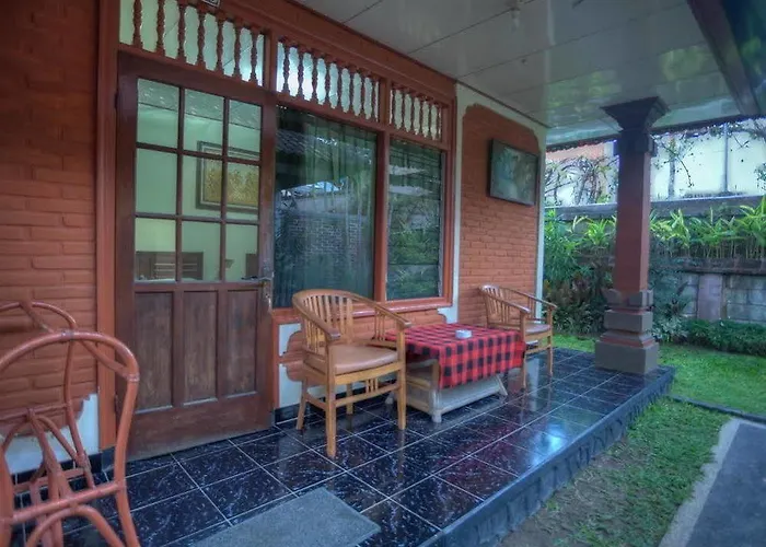 Guest house Kesumasari 2*